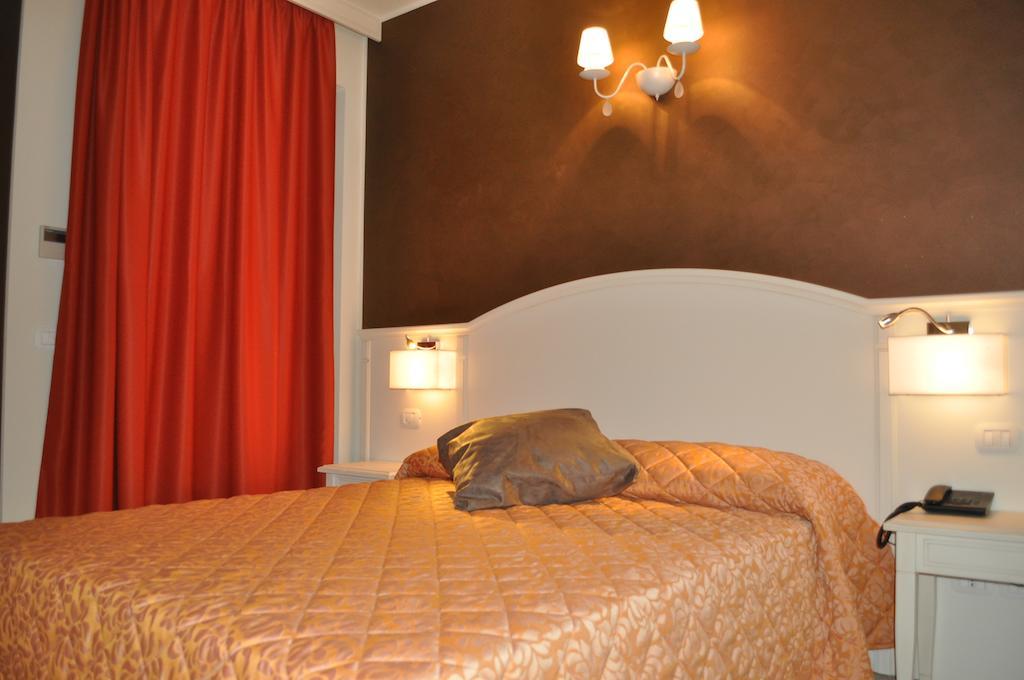 Hotel Centova Perugia Habitación foto